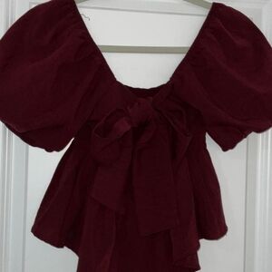 Francesca's Women's Burgundy Crop-top NWOT Size M 🖤